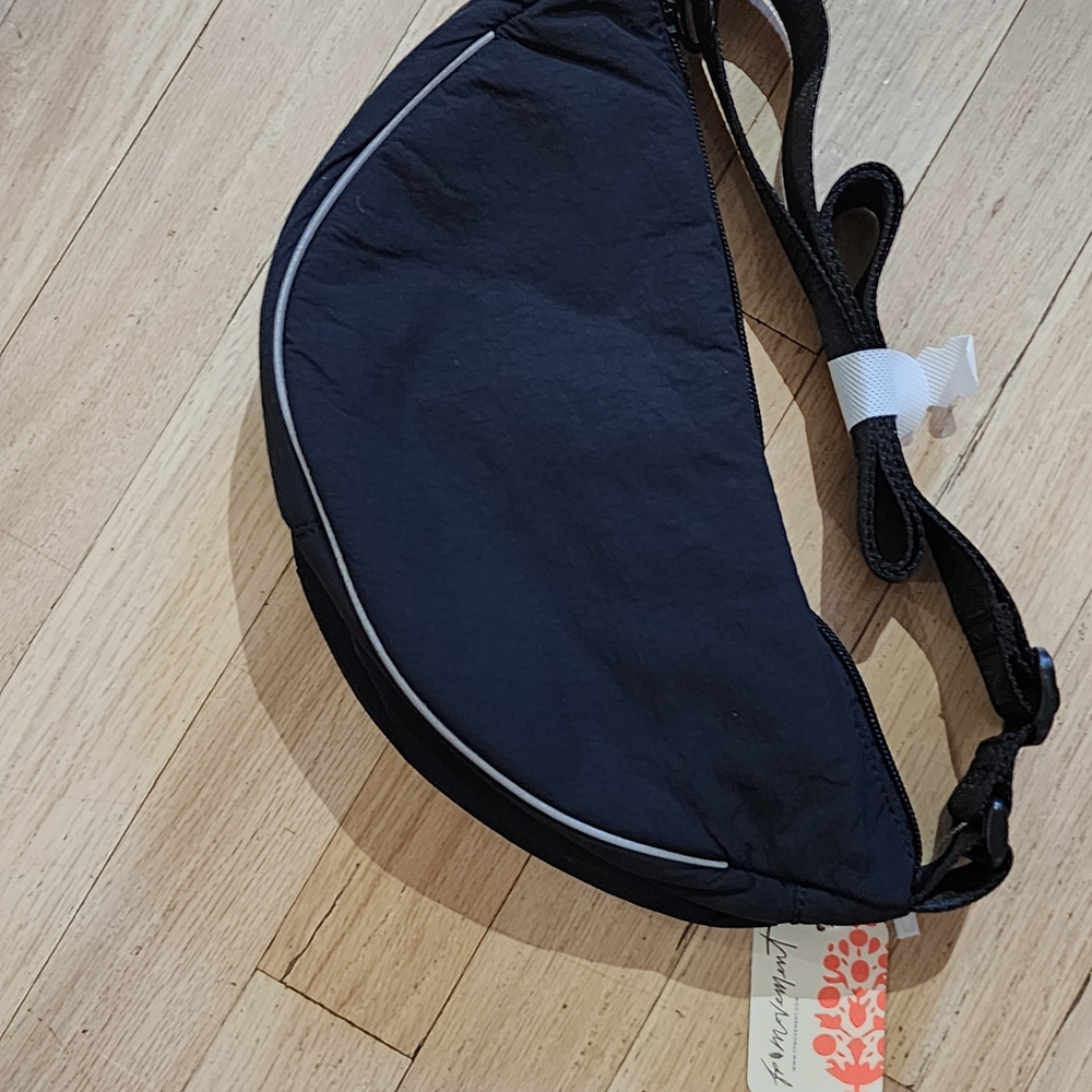Free People Movement Quilted Carryall And Bulls Eye Sling Bundle NWT - Picture 7 of 8